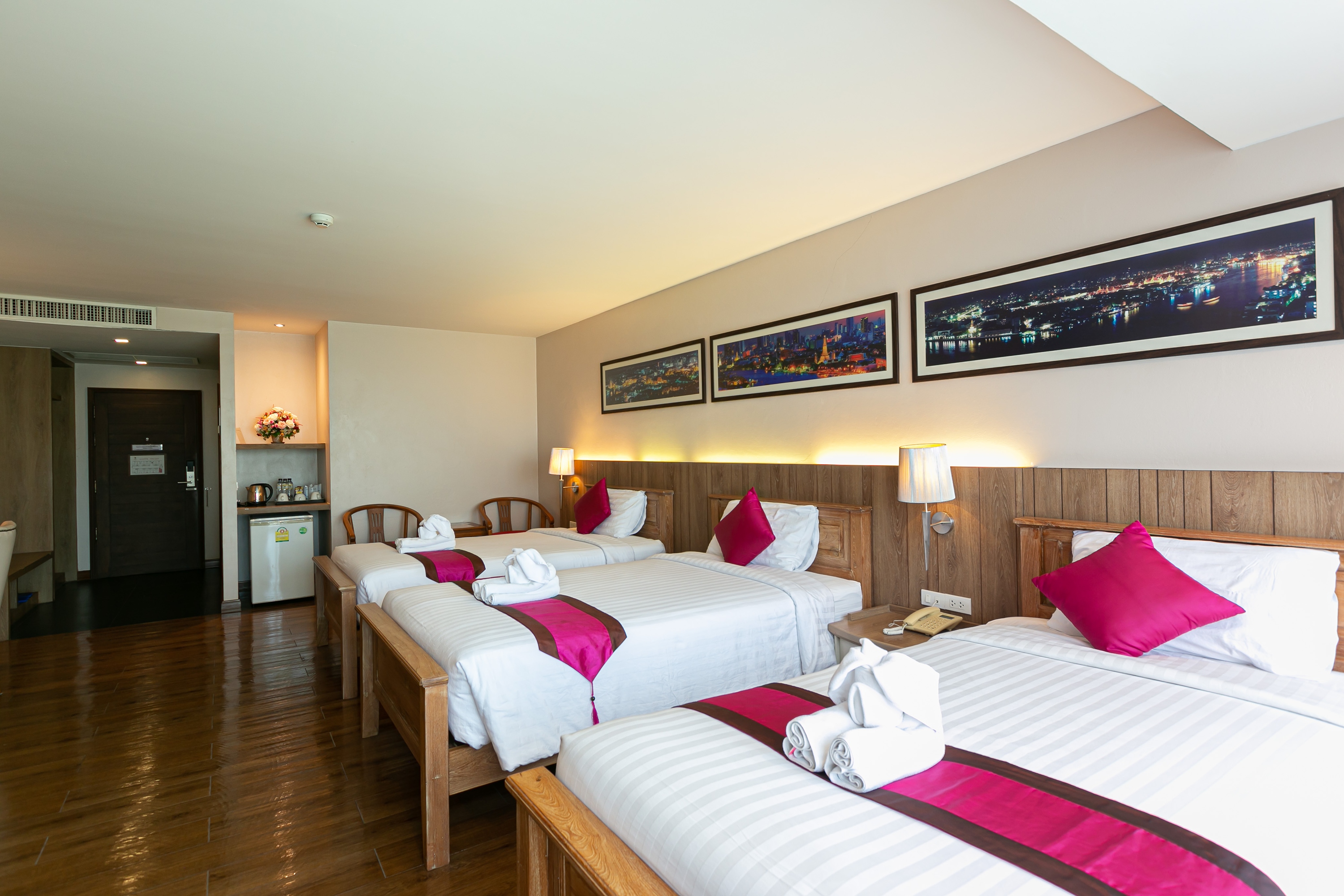 غرفة ثلاثية، Grand Ratchapruek Hotel 3/9