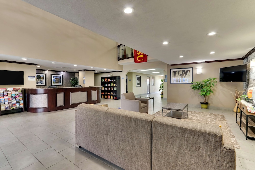 Best Western Plus University Inn and Suites 5/34