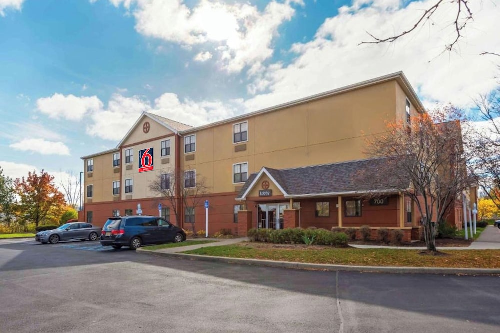 Studio 6 Corporate Extended Stay Rochester Henrietta NY 47/59