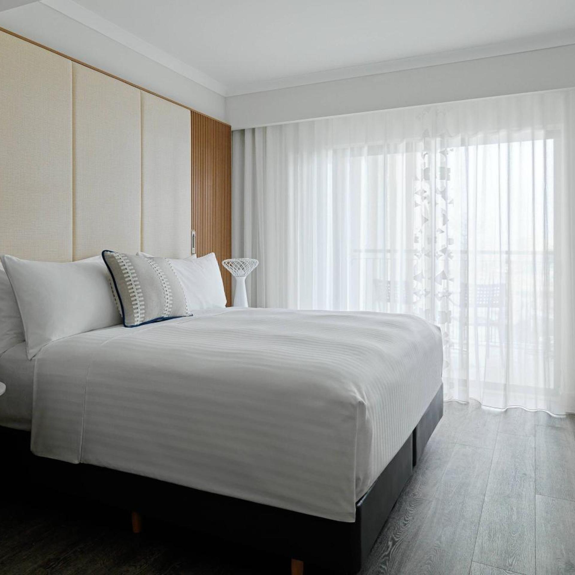 Junior Suite, Town View, Club Lounge Access
