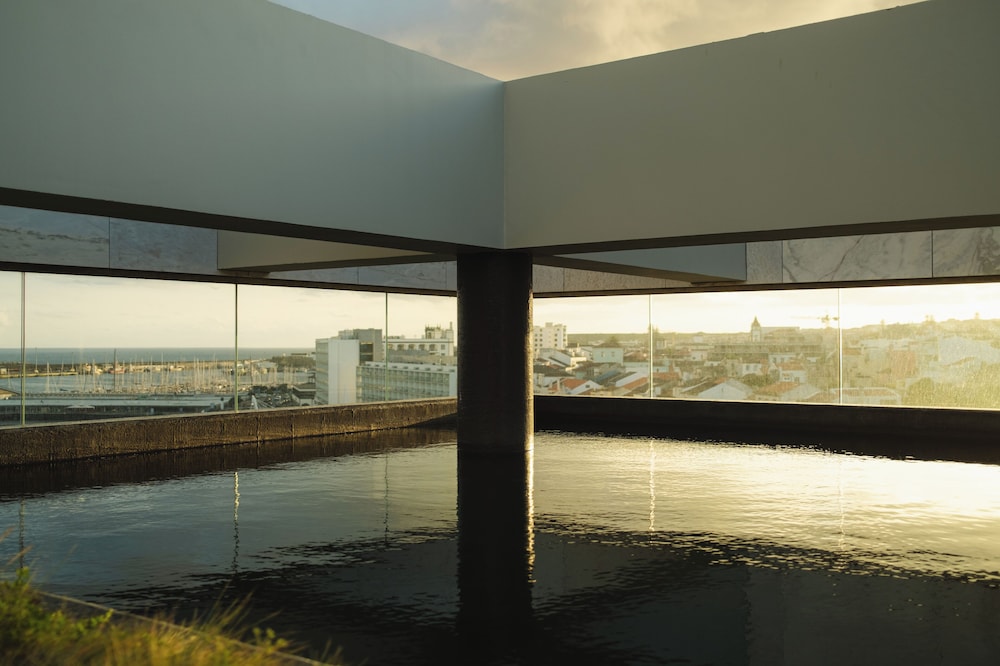 Octant Ponta Delgada (ex Azor Hotel) 66/67