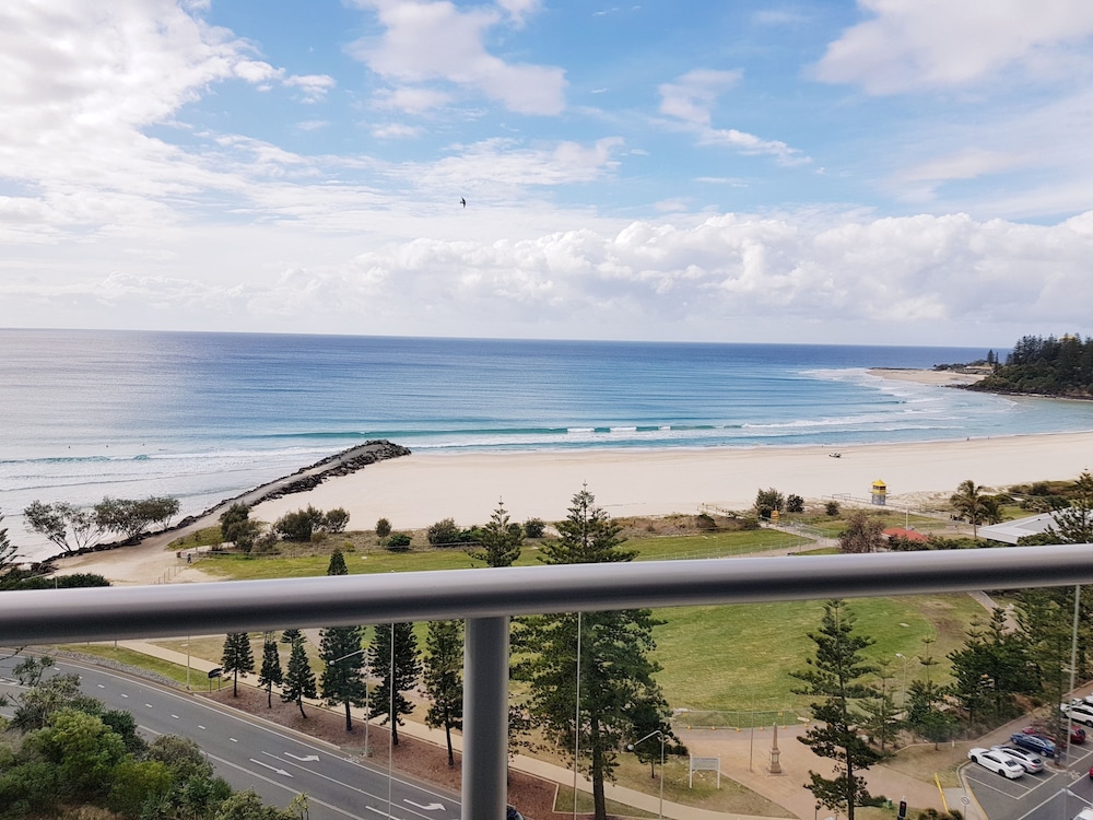 Blue C Coolangatta 73/77