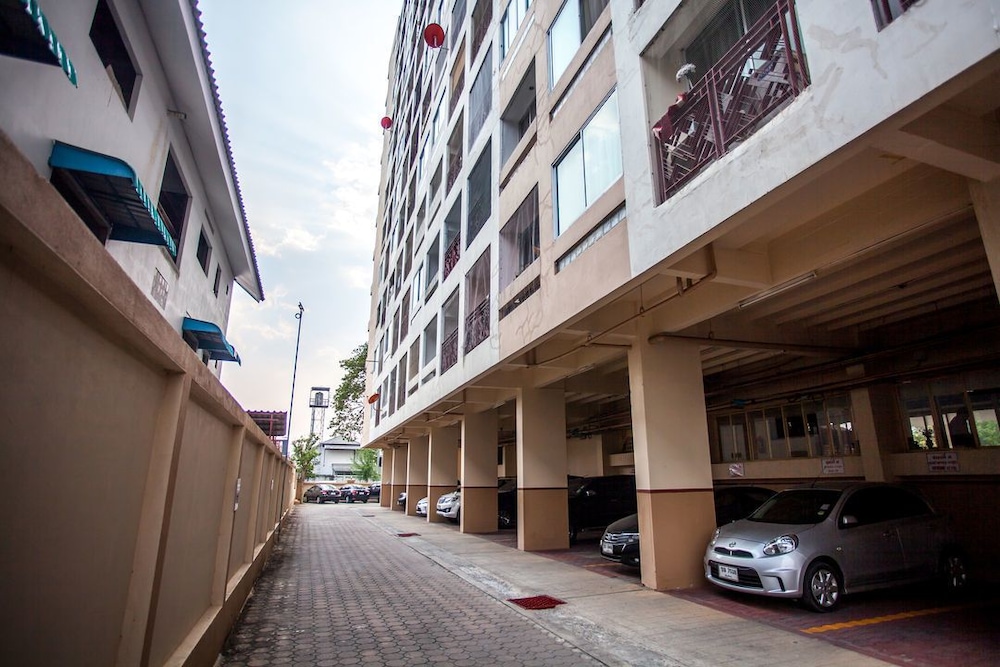 Galare Thong Tower 58/74