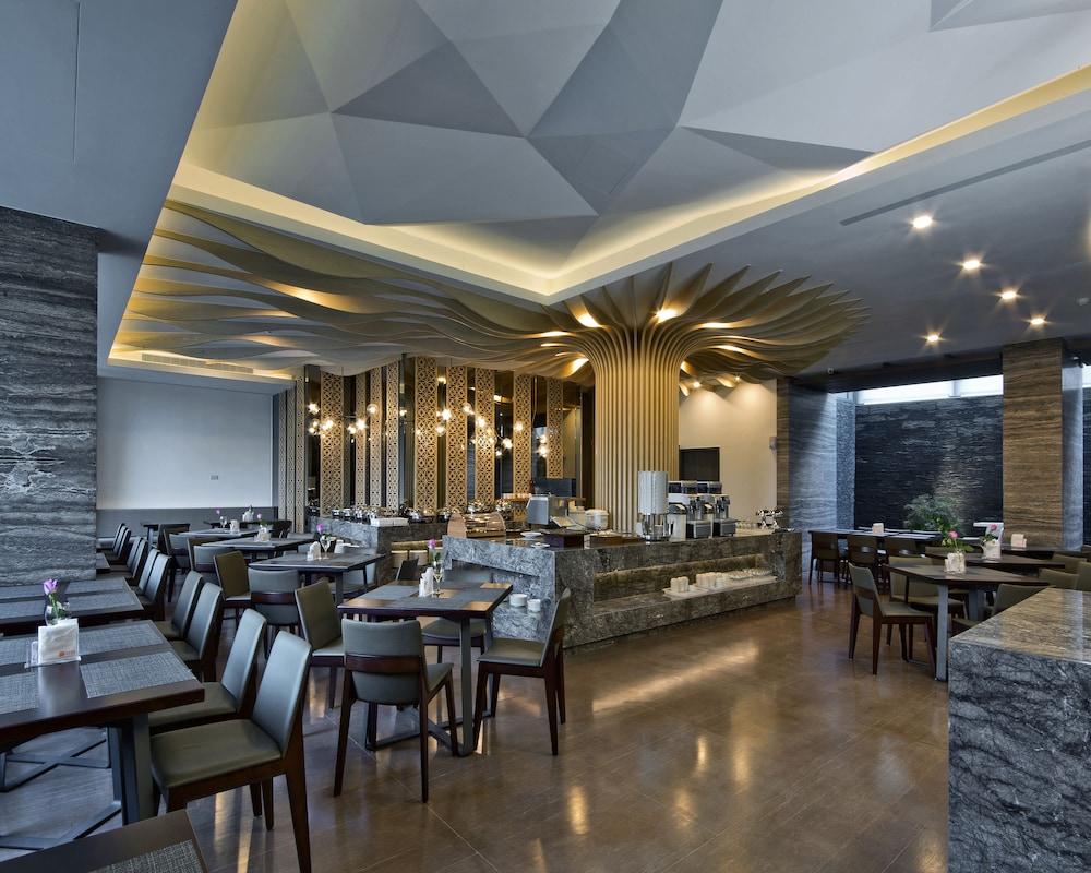 JOY INN 45/47
