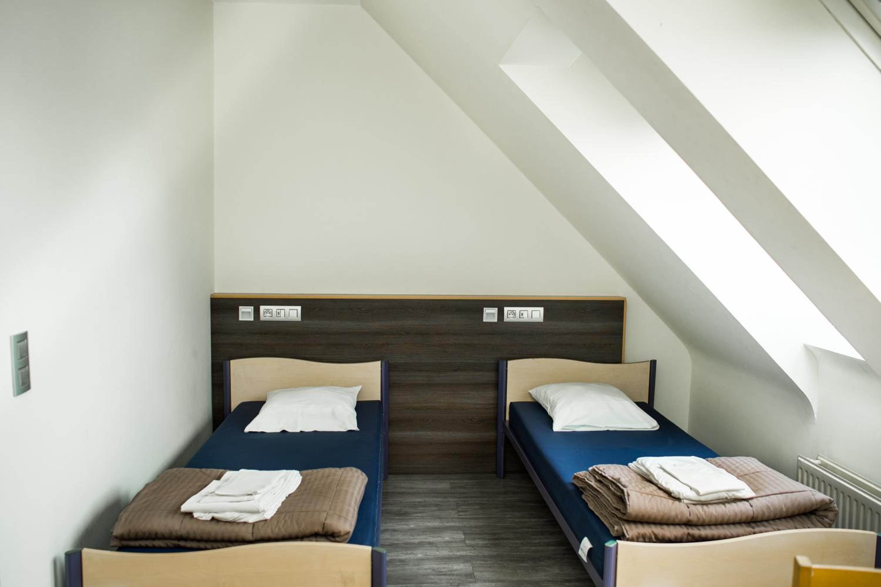 Generation Europe Youth Hostel 11/50