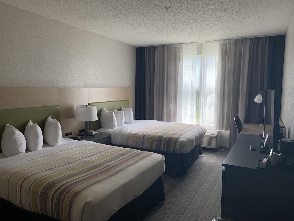 Sonesta Essential IAH Airport JFK Boulevard 13/53
