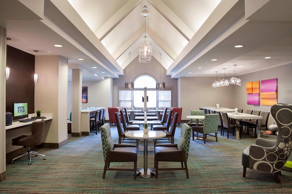 Cambridge Suites Mississauga 15/22