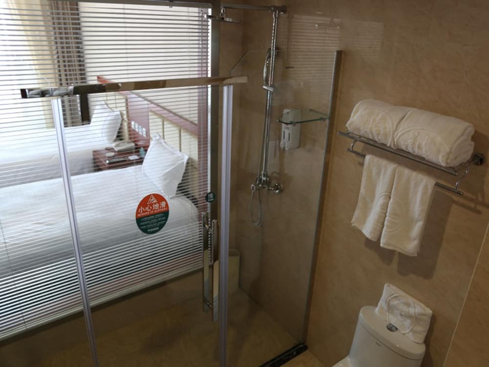 Greentree Inn Xizhou Fanshi County Bus Station Hotel 27/27