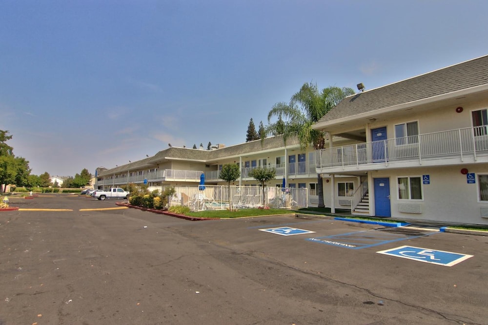 Motel6 Sacramento, CA – South Sacramento & Elk Grove 35/44