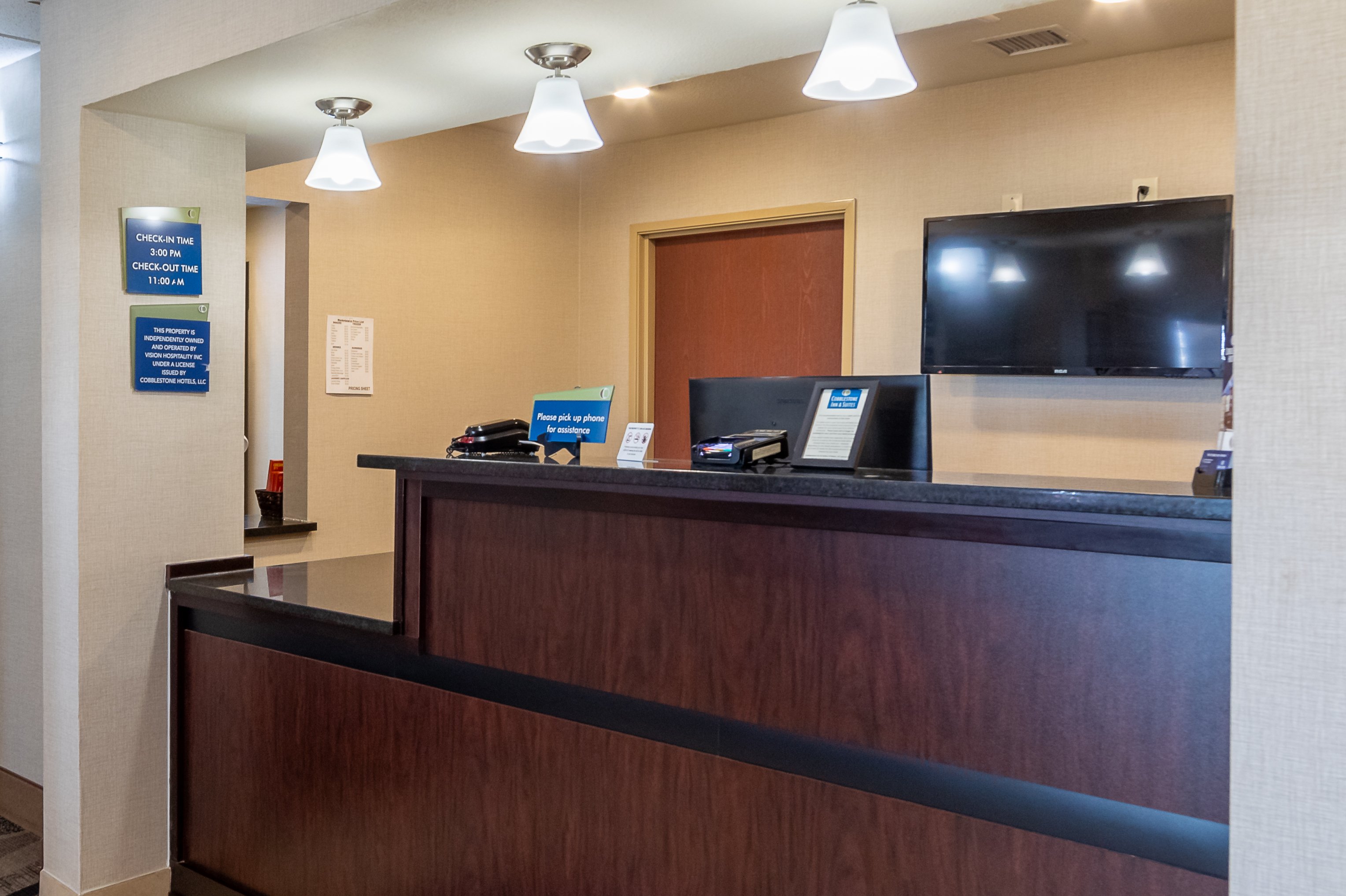 Cobblestone Inn Suites Eaton Co 6/72