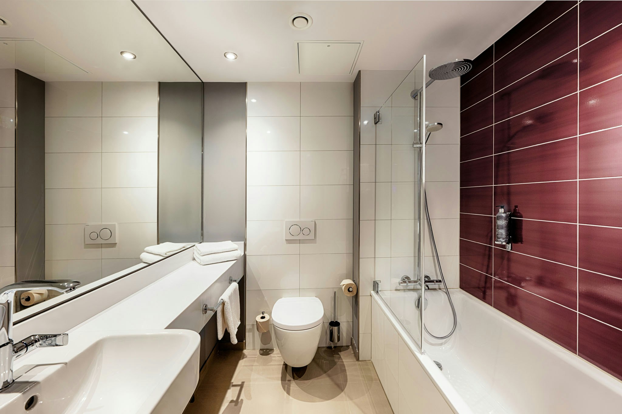 Premier Inn Darmstadt City Centre 43/45