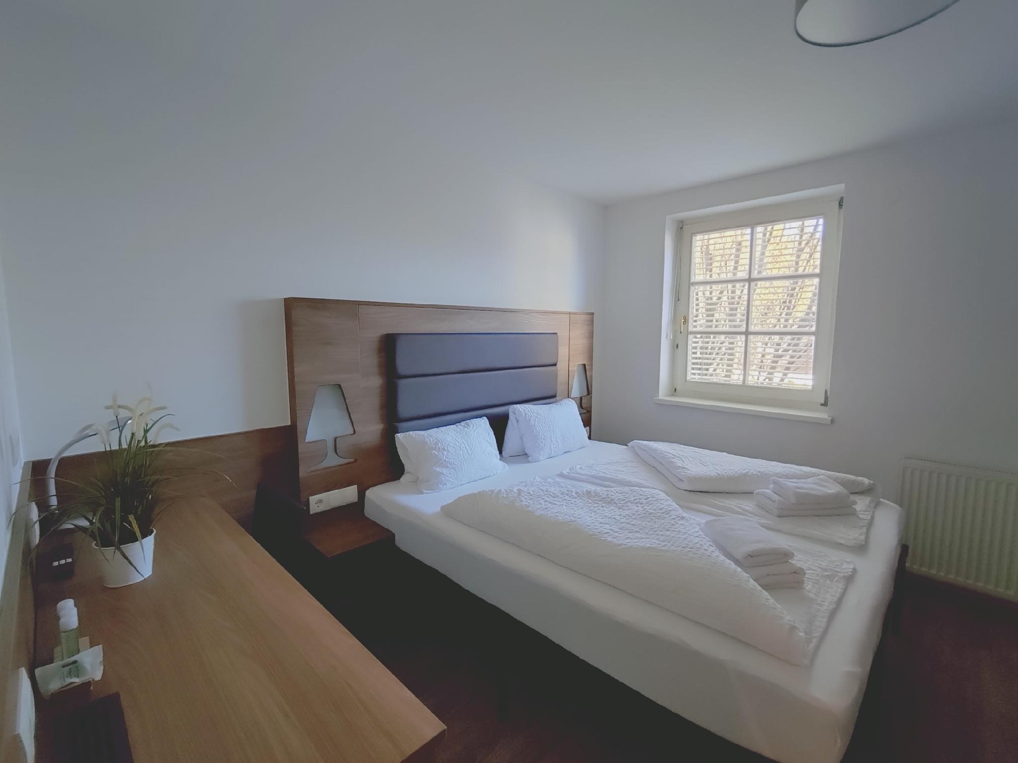 Room, Double Bed, Shared Bathroom, Pension Elisabeth 2/2