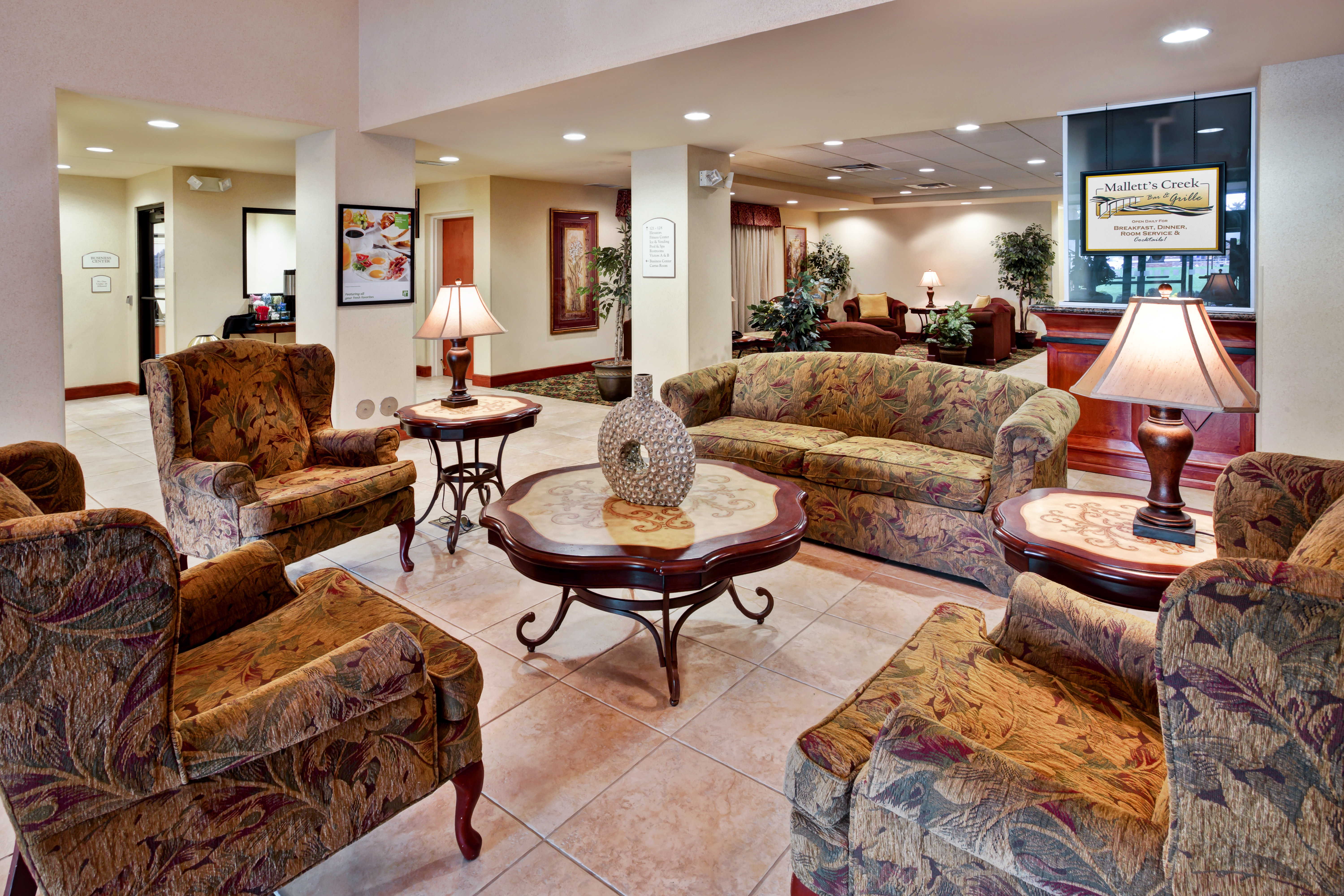 Holiday Inn Hotel Suites Ann Arbor Univ Michigan 48/73
