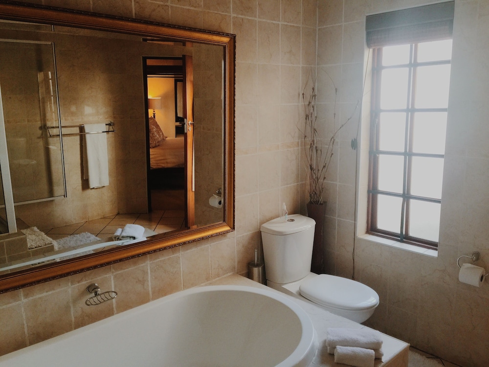 Coral Tree Inn 38/43