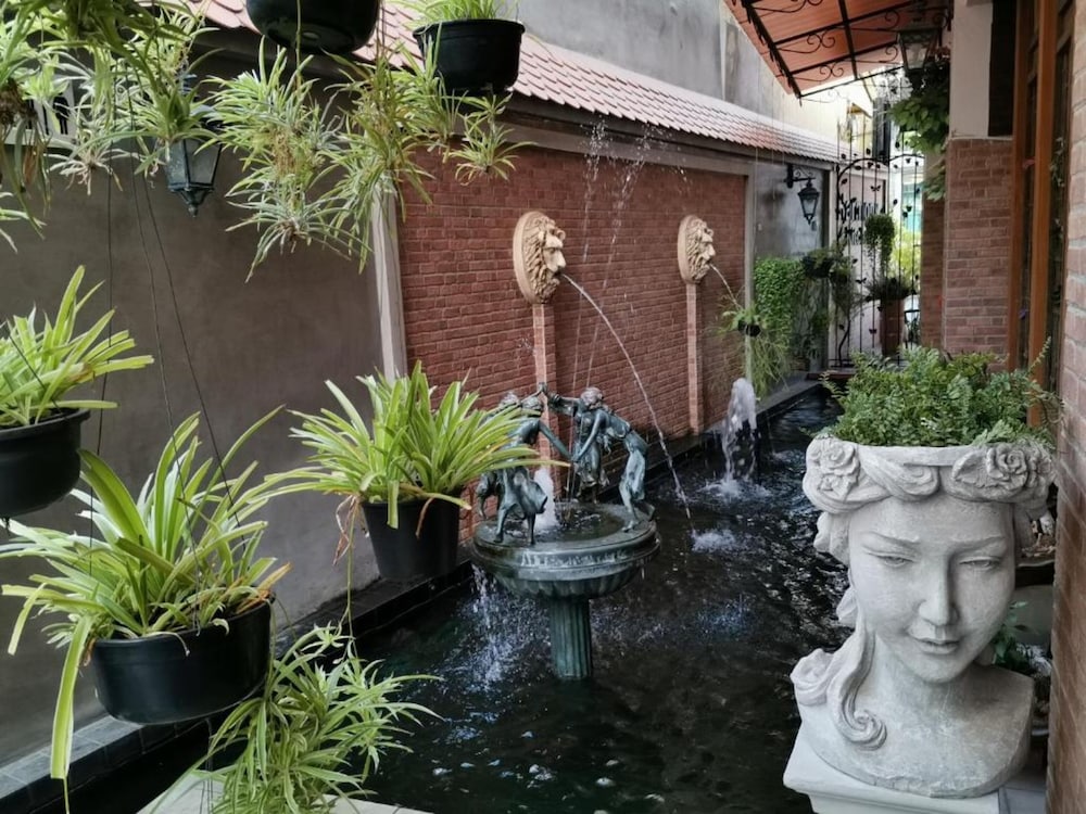 Harmony Inn 29/50