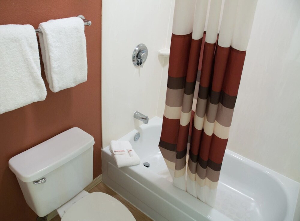 FairBridge Inn Express Baton Rouge 25/26