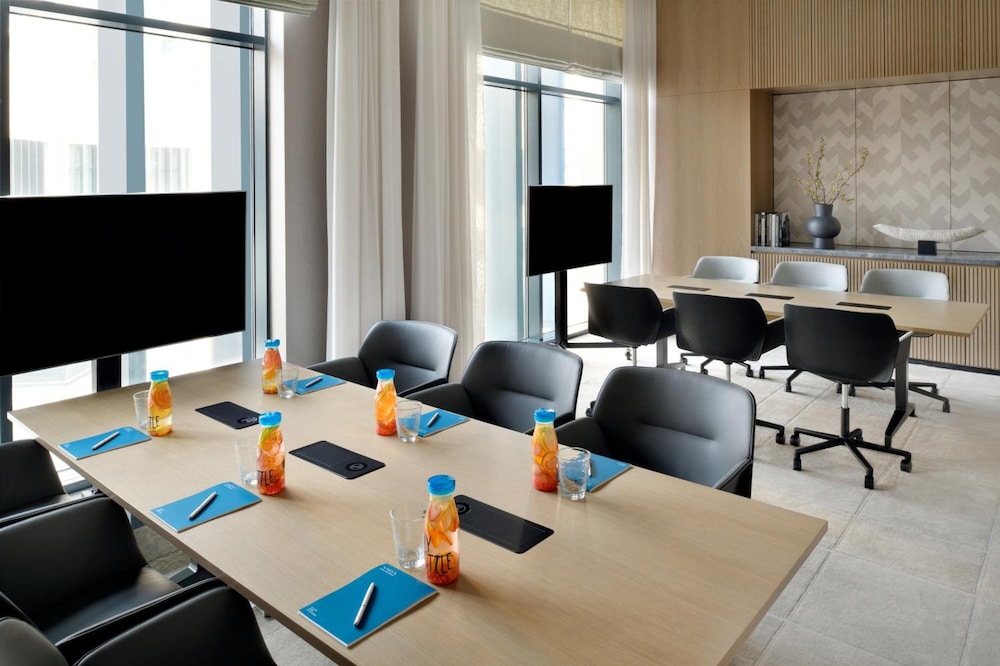 Vida Emirates Hills 46/51