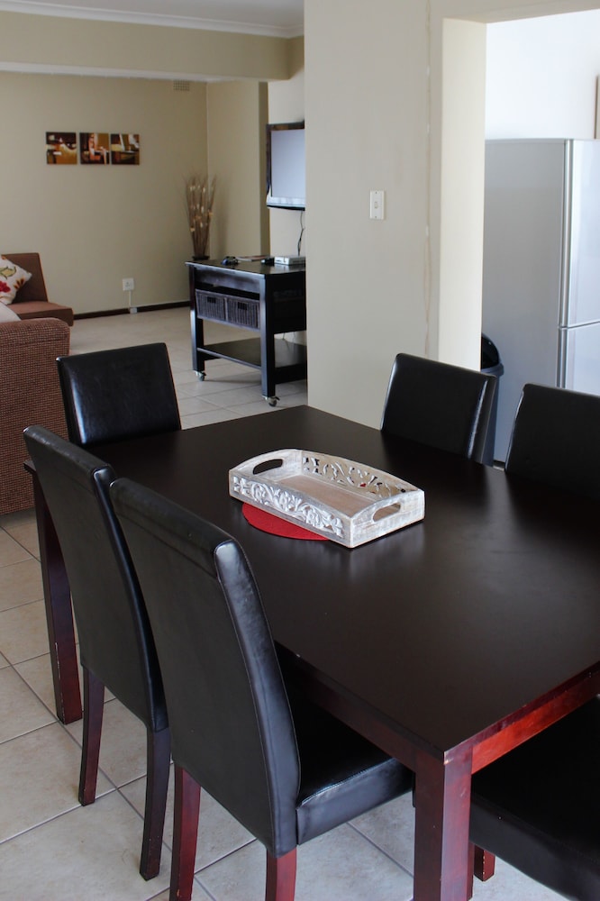 Smithland Guest Apartments 30/50