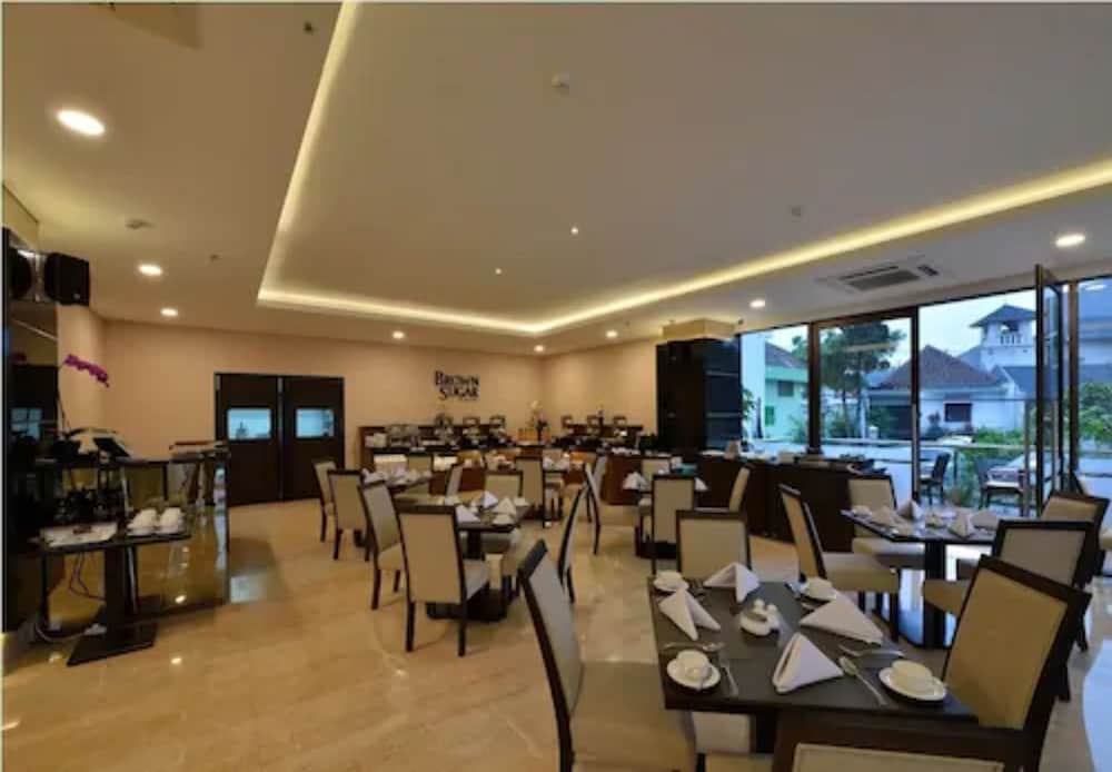 Hotel California Bandung 35/42