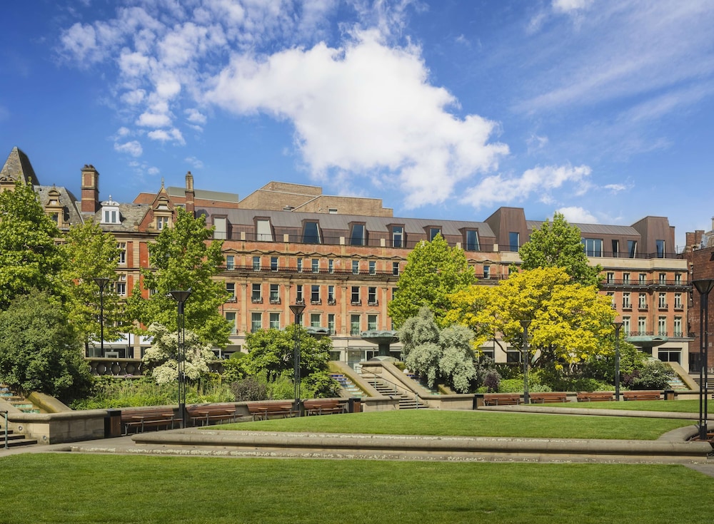 Radisson Blu Hotel, Sheffield 46/50