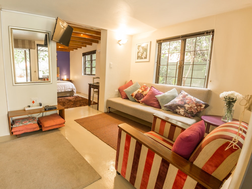 Mackaya Bella Guest House 47/71