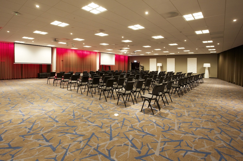 Clarion Hotel Sense 46/48