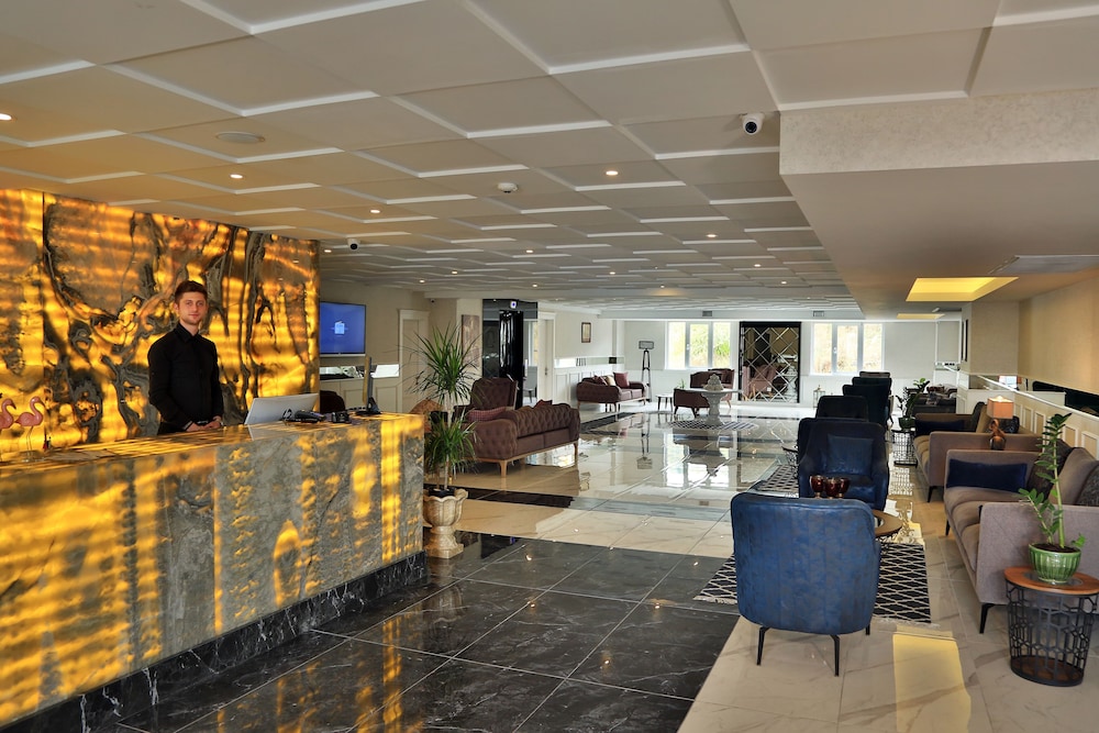 Lobby at Yildiz Life Hotel, TRABZON