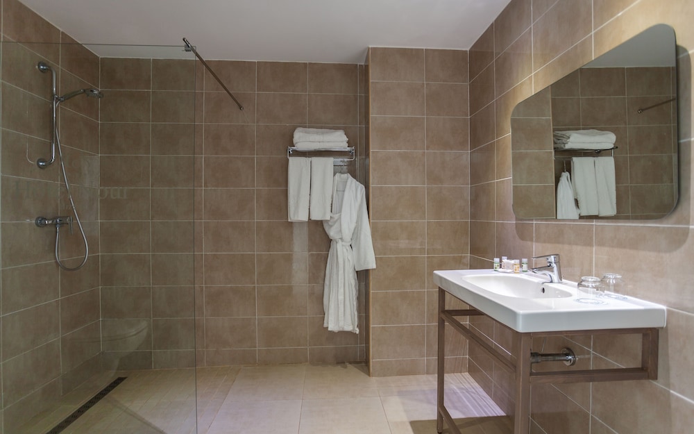 Hotel Nour Congress & Resort 38/40