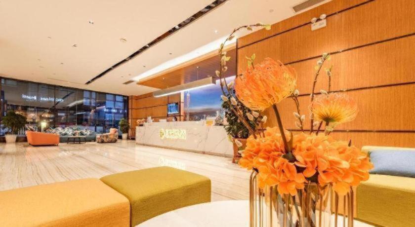 Chonpines Hotel (Guangzhou Rongchuang Wenlvcheng) 13/56