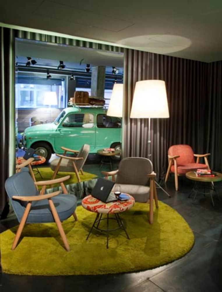 Hotel Sixties 42/74