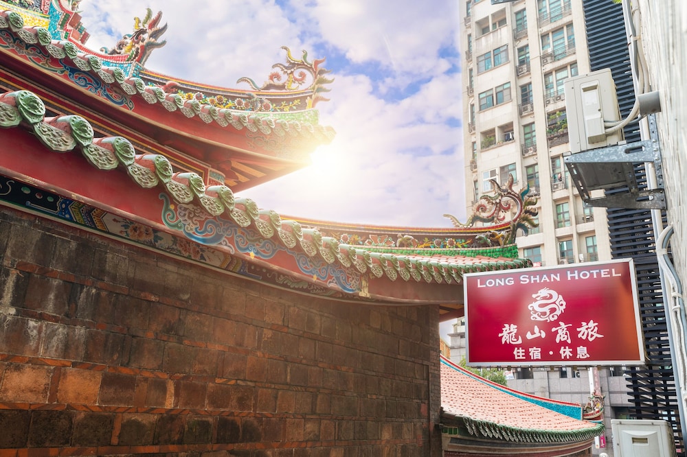 Long Shan Hotel 2/23