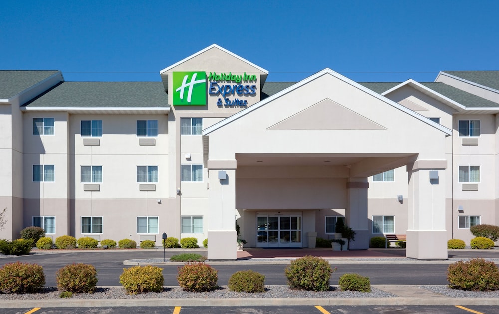 Holiday Inn Express Hotel Suites Stevens Point 1/57