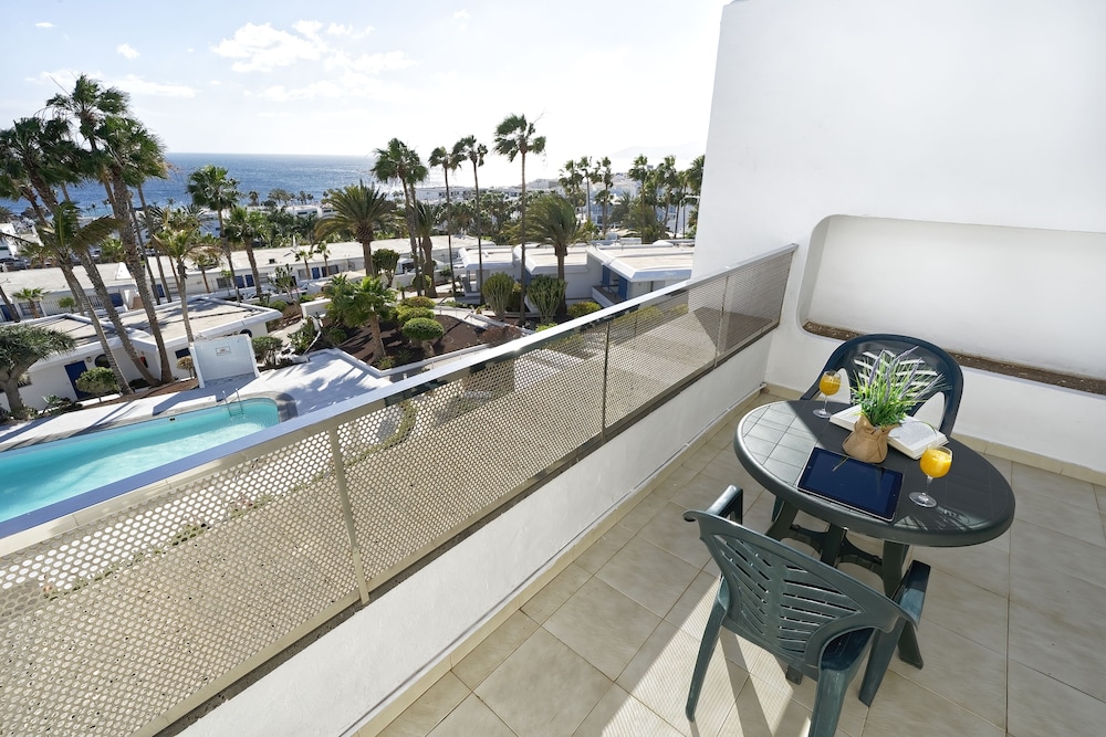 BLUESEA El Dorado Apartments 10/50