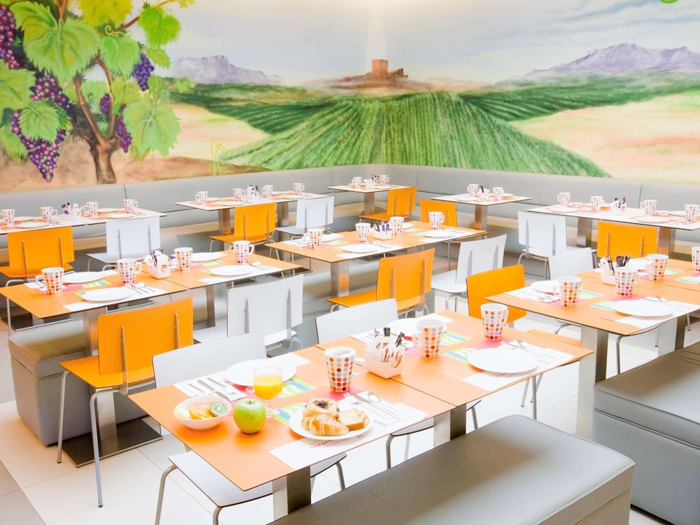 Ibis Styles Madrid Prado 33/50