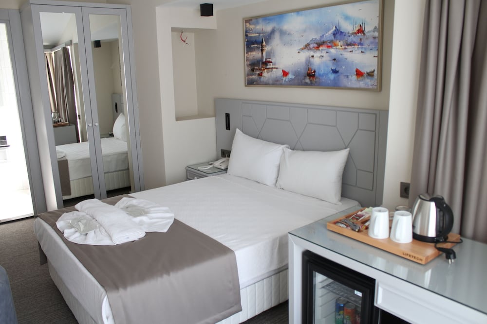 Triada Otel 20/76
