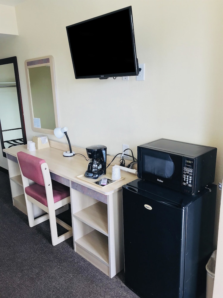 Americas Best Value Inn Lake City 36/45