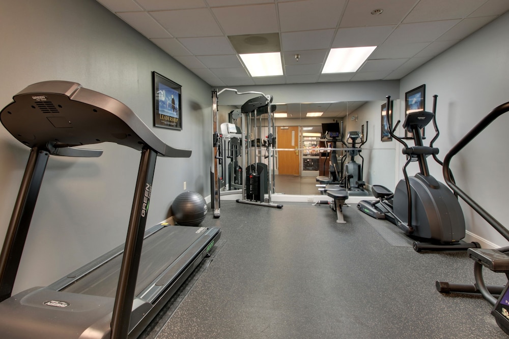 Greenfield Inn and Suites Elizabethtown KY I65 Exit 94 40/62
