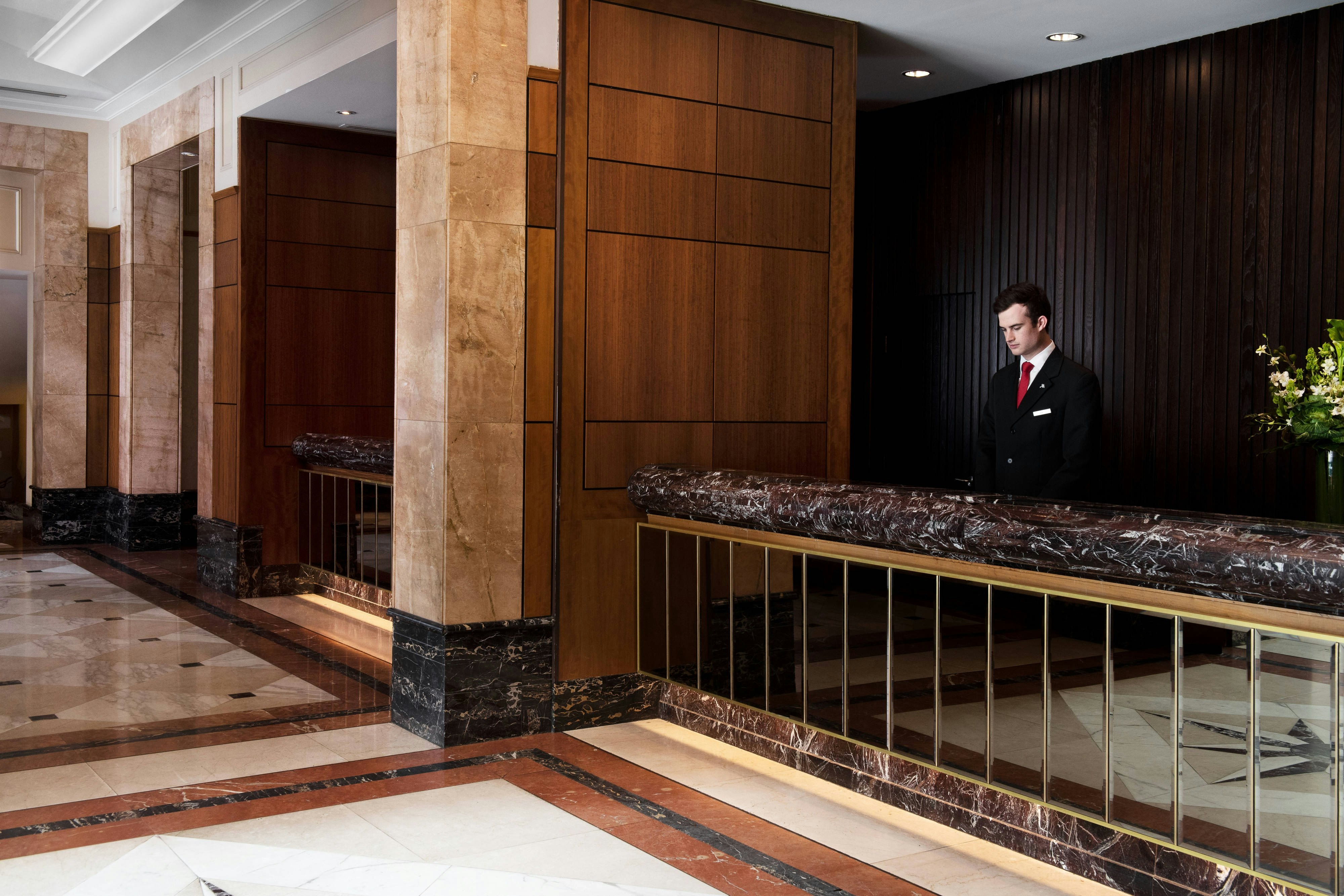 BRISBANE MARRIOTT HOTEL 9/57
