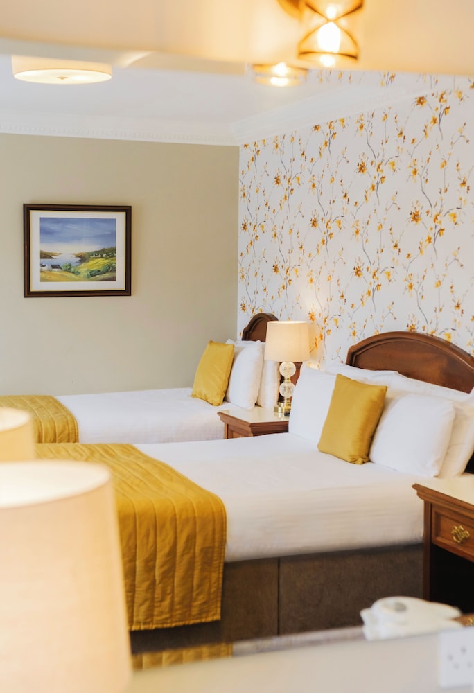 The Central Hotel Donegal 27/64