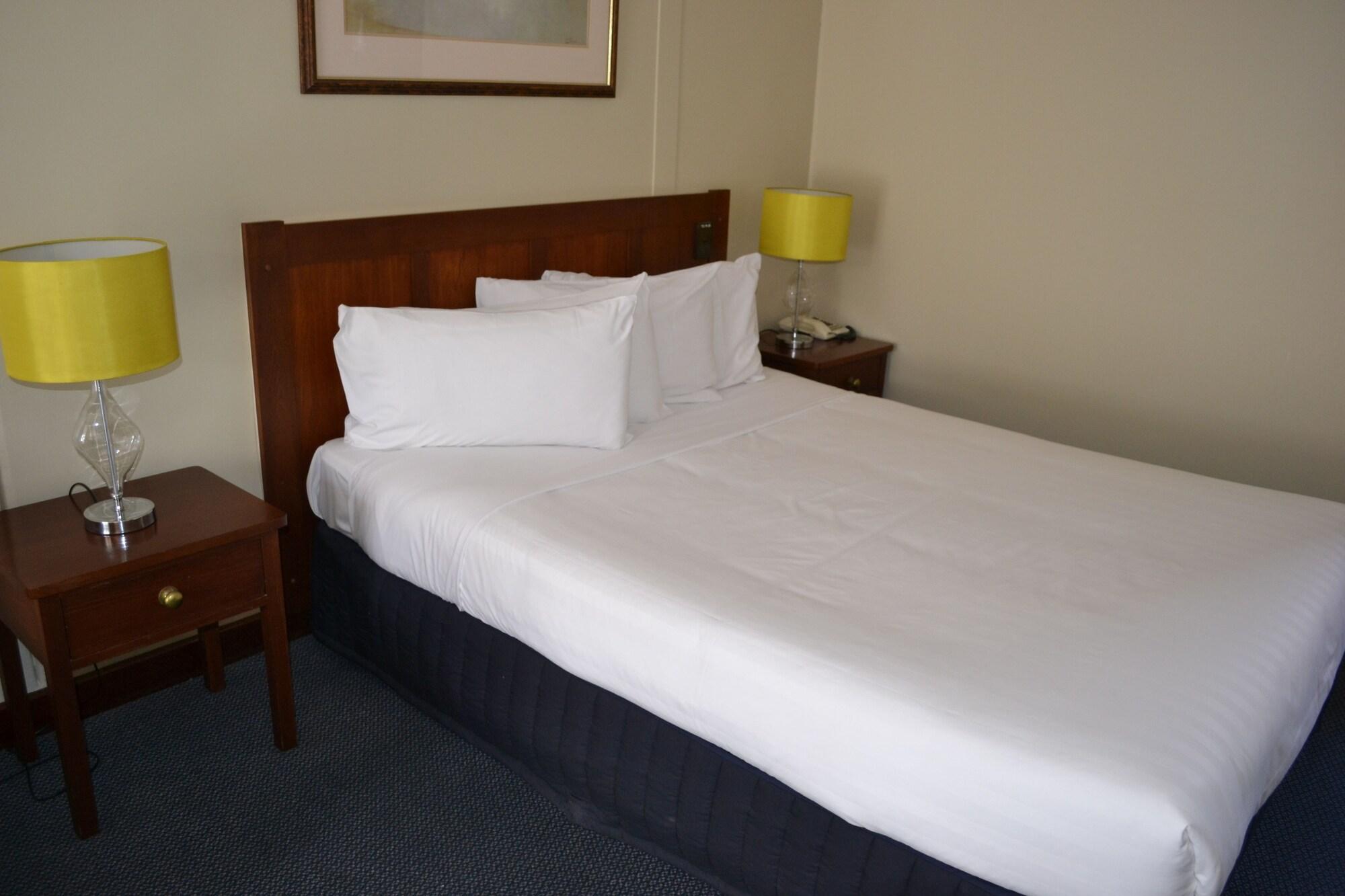 Sunnymead Hotel 29/48