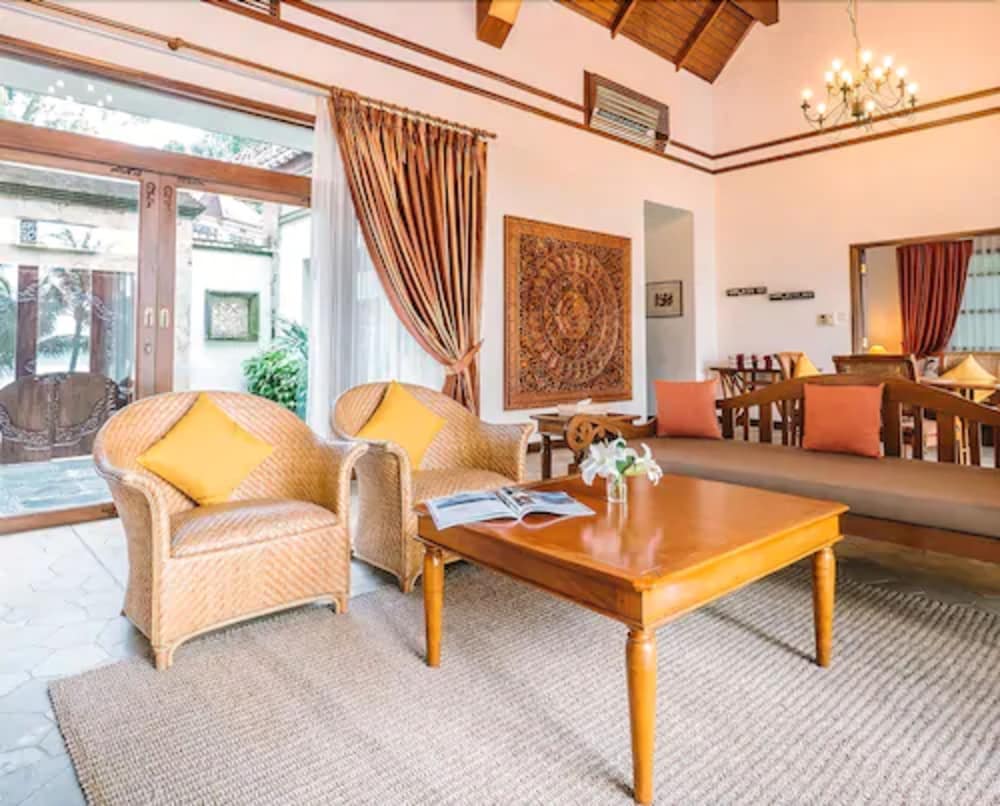 Indra Maya Pool Villas 44/72