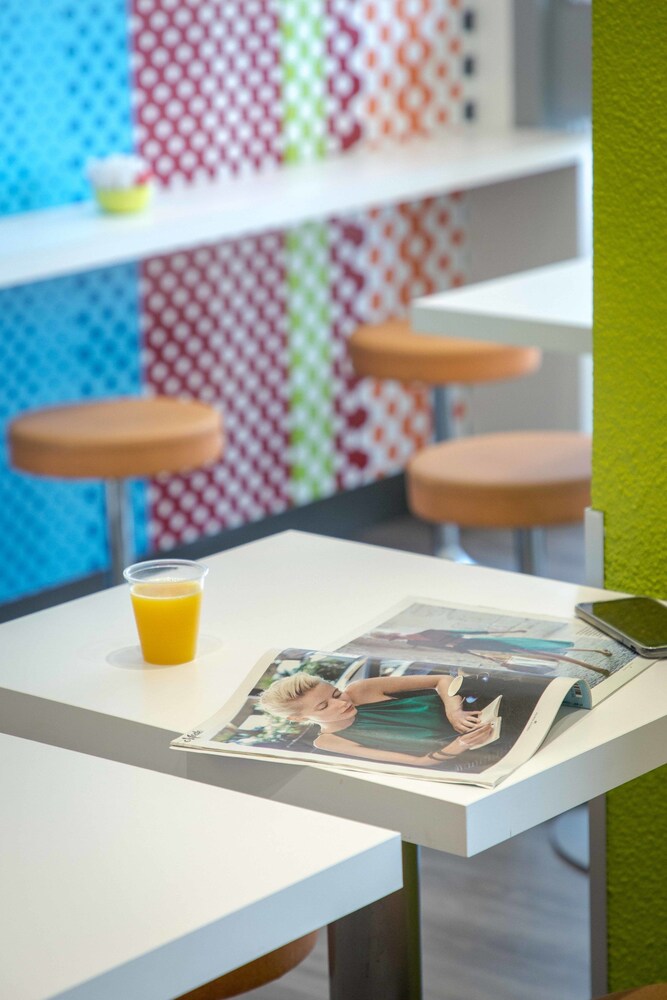 Ibis Budget Frejus Capitou A8 58/61