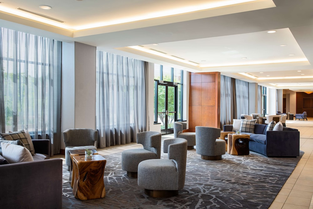 Hyatt Regency Coralville 34/66