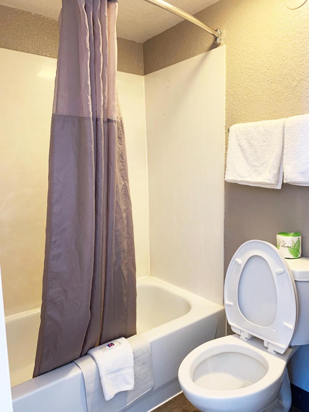 Room, Quadruple, Accessible, Motel6 Amarillo, TX - Airport 9/9