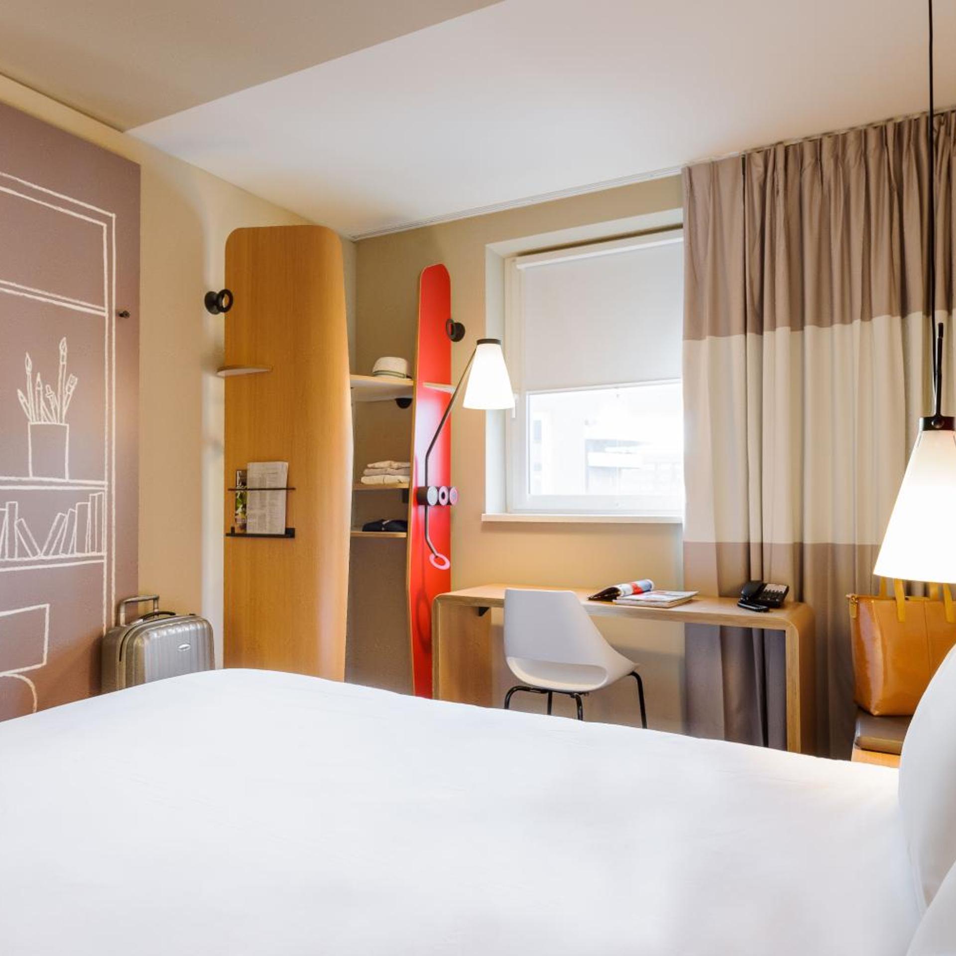 CONNECTING, FAMILY SUITE, STANDARD