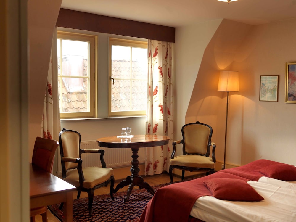 Best Western Strand Hotel 45/60