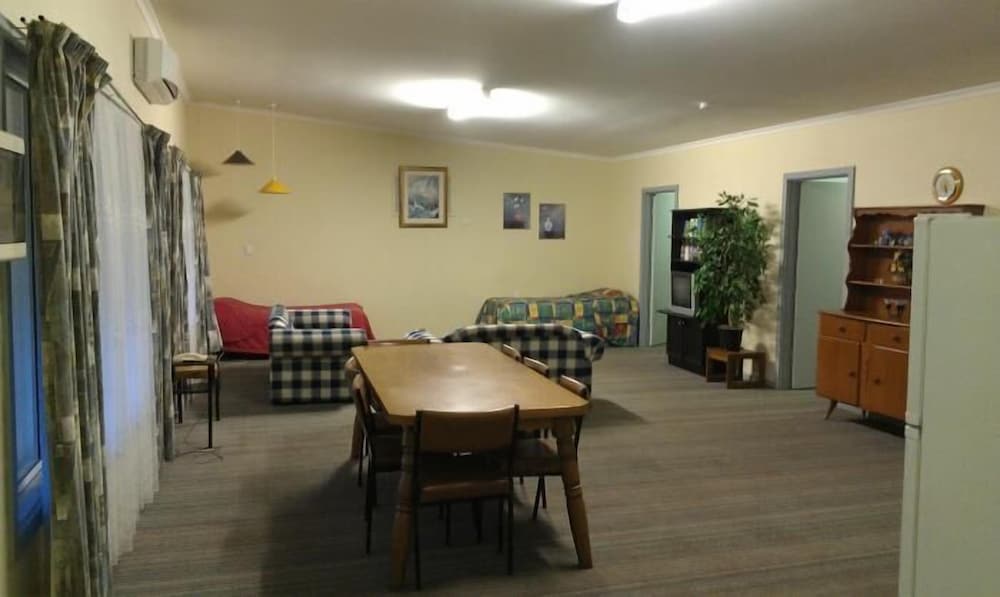 AVALON MOTEL 35/45