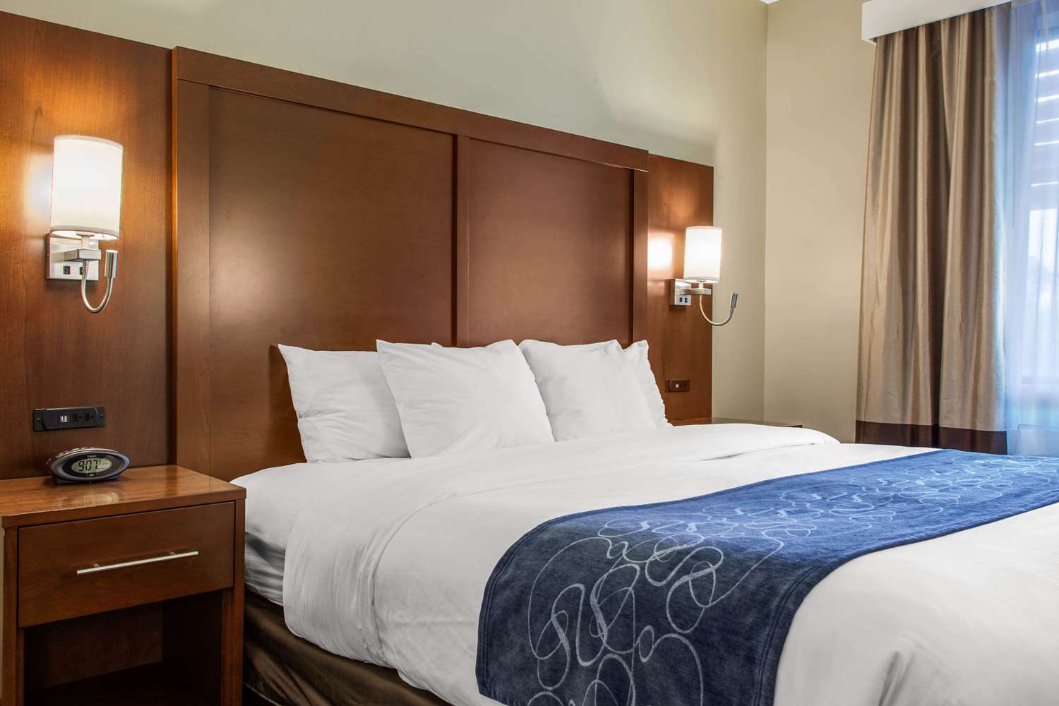 Room, King Bed