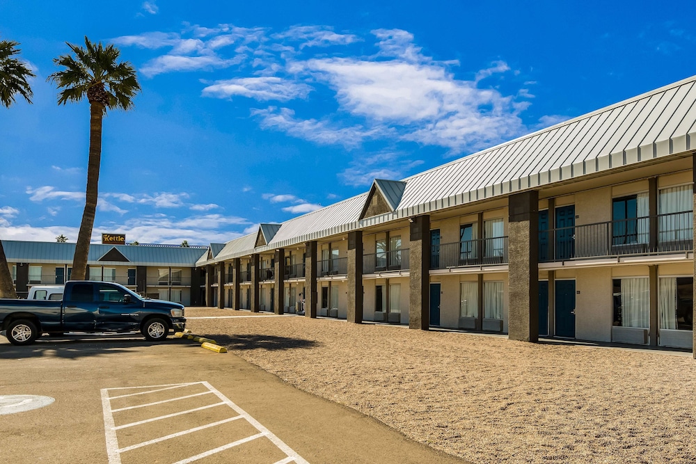 Motel6 Tucson, AZ- Downtown 47/53
