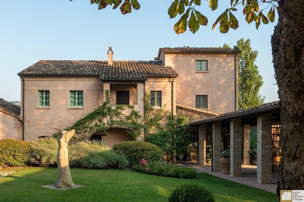 Urbino Resort 64/75